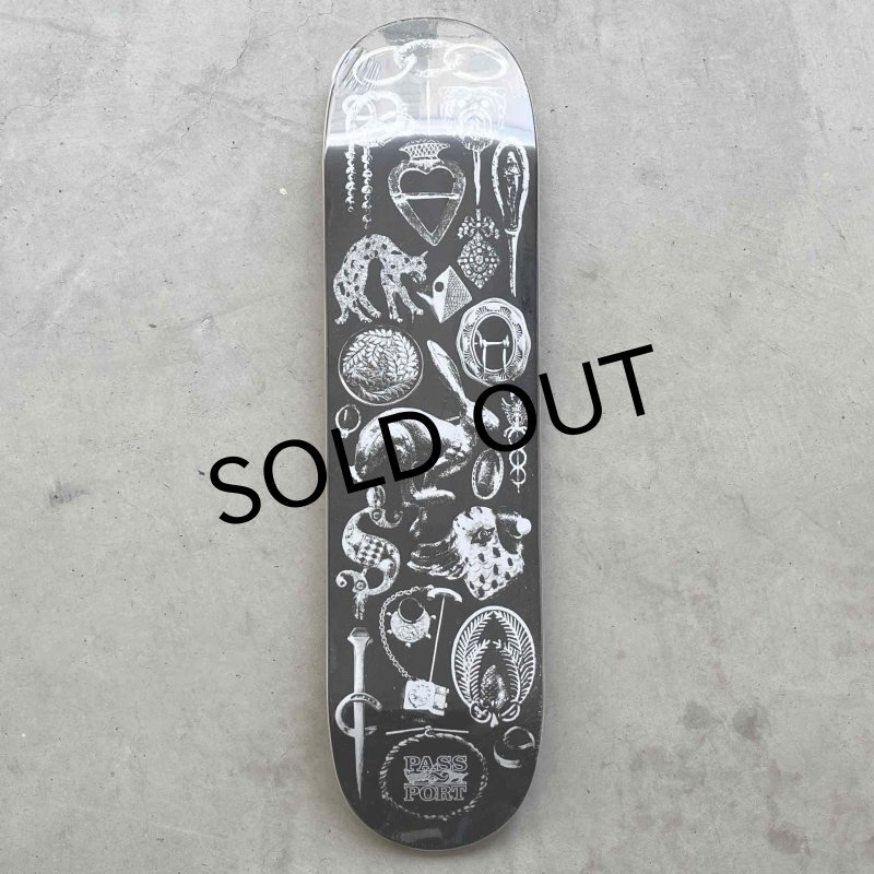 画像1: PASS~PORT "TRINKETS HARE DECK" - 8.0inch (1)