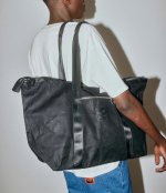 画像1: FORMER " WEEKEND TOTE BAG" - BLACK  (1)